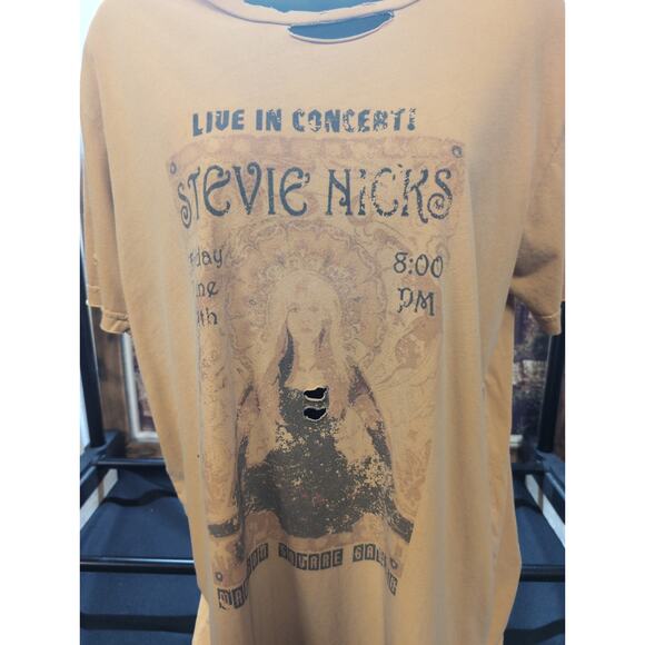 Stevie Nicks Large Women's Concert Distressed T-Shirt Madison Square Garden - Picture 2 of 6